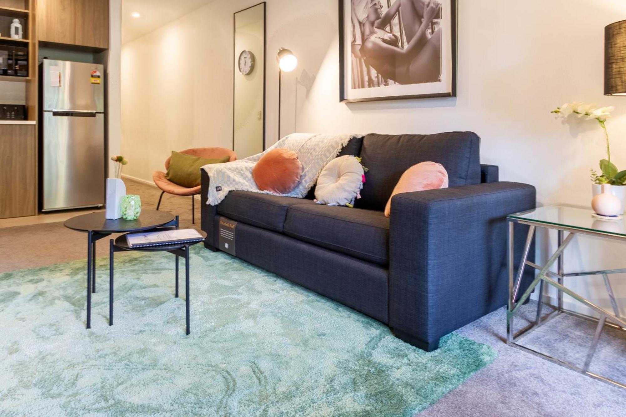 Cozy 1-Bed Apartment With Park Views, Sleeps 4 Christchurch Kültér fotó