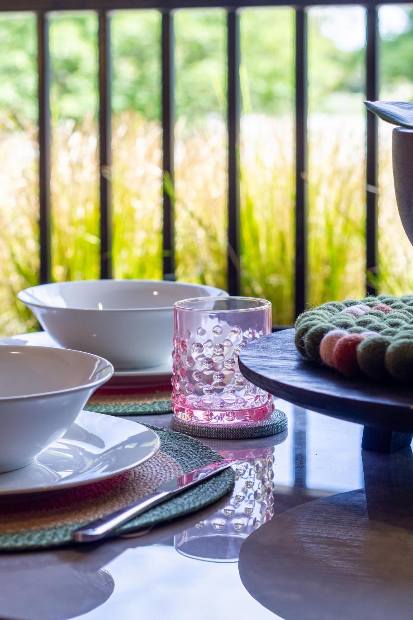 Cozy 1-Bed Apartment With Park Views, Sleeps 4 Christchurch Kültér fotó