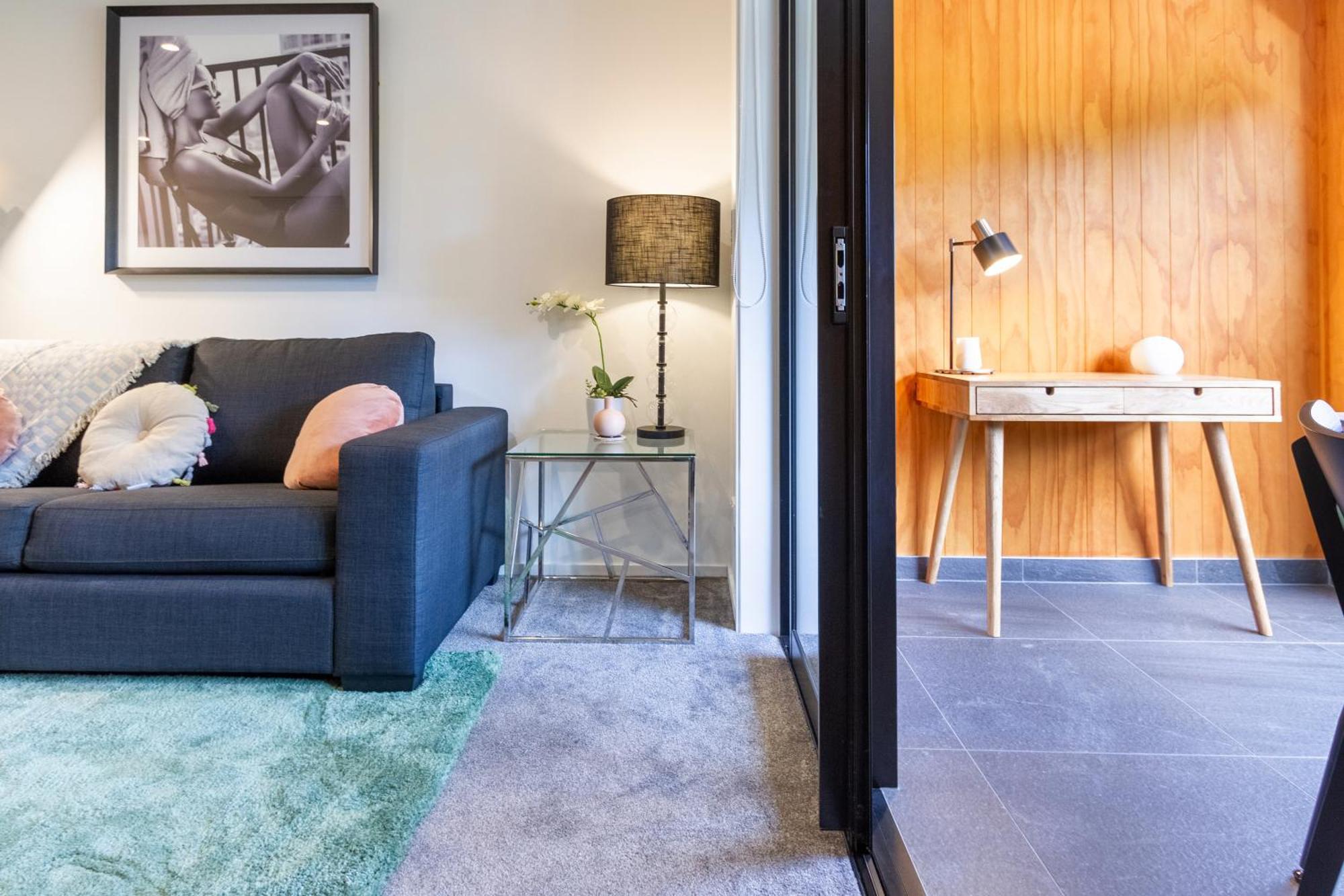 Cozy 1-Bed Apartment With Park Views, Sleeps 4 Christchurch Kültér fotó
